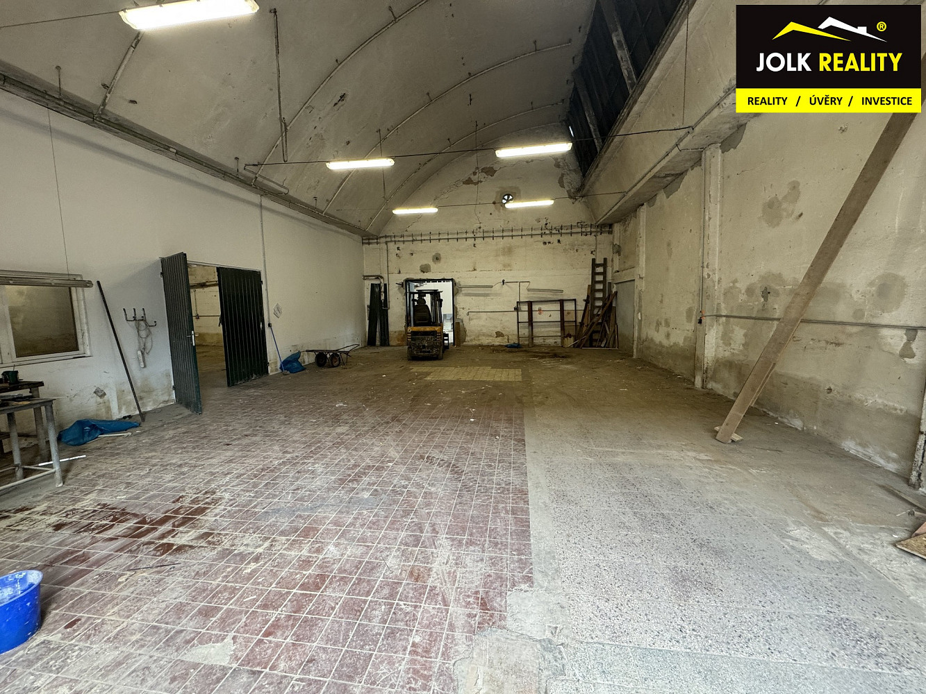 Pronájem skladovacích prostor 350 m² – fotografie 3