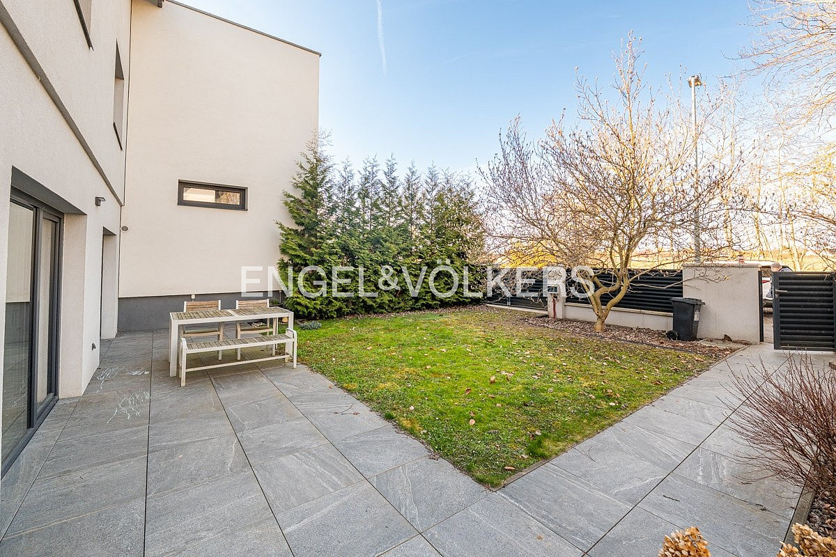 Pronájem domu 120 m² s pozemkem 253 m² — photo 3