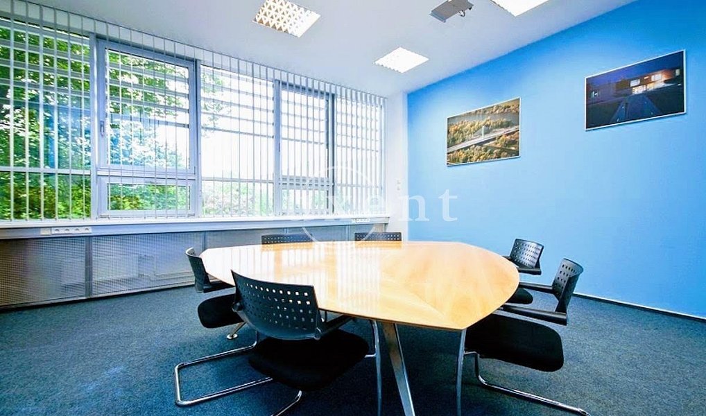 Pronájem kanceláře 570 m², Praha – náhled fotky 3