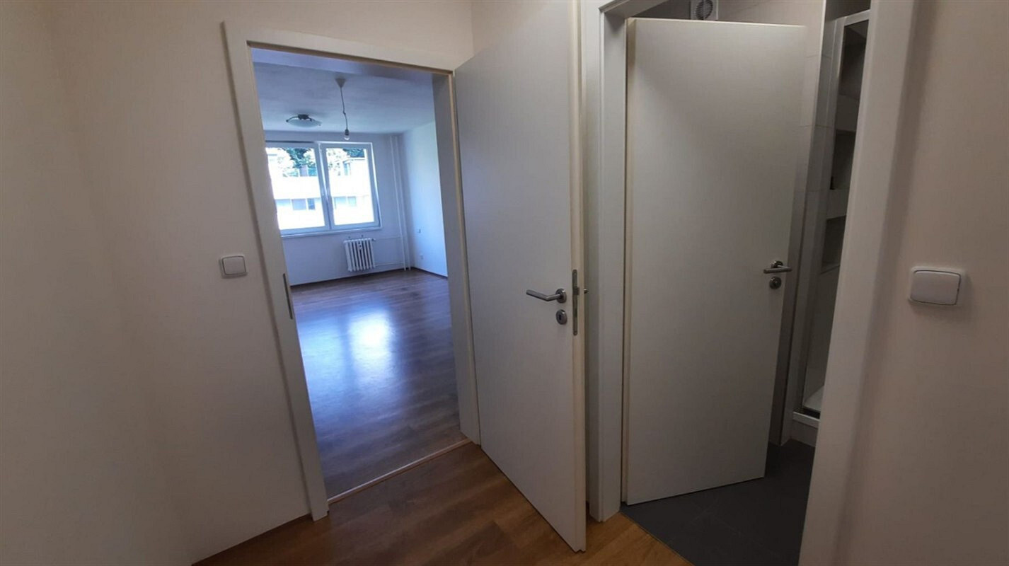 Prodej bytu 1+kk 30 m² — photo 3