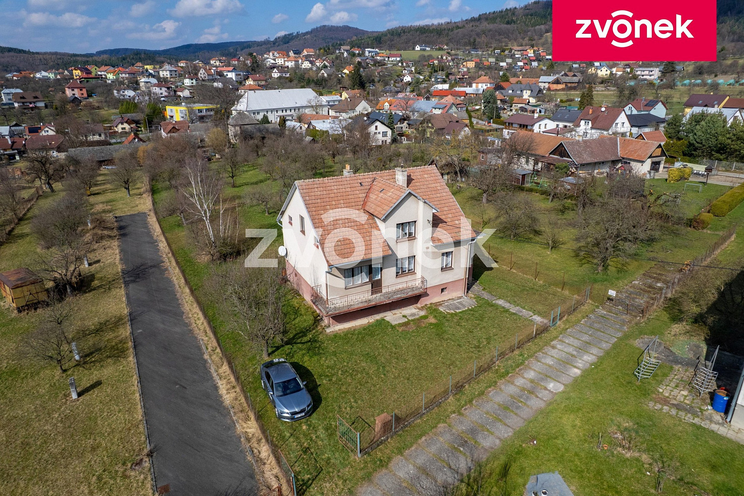 Prodej domu 250 m² s pozemkem 1 184 m² – fotografie 3