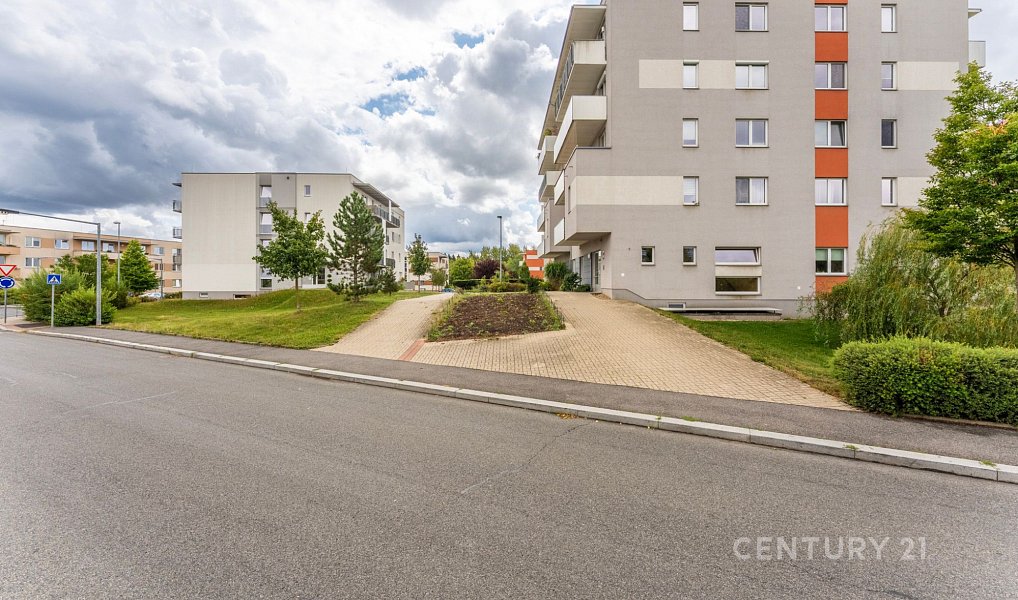 Prodej bytu 1+kk 35 m², Praha – náhled fotky 17