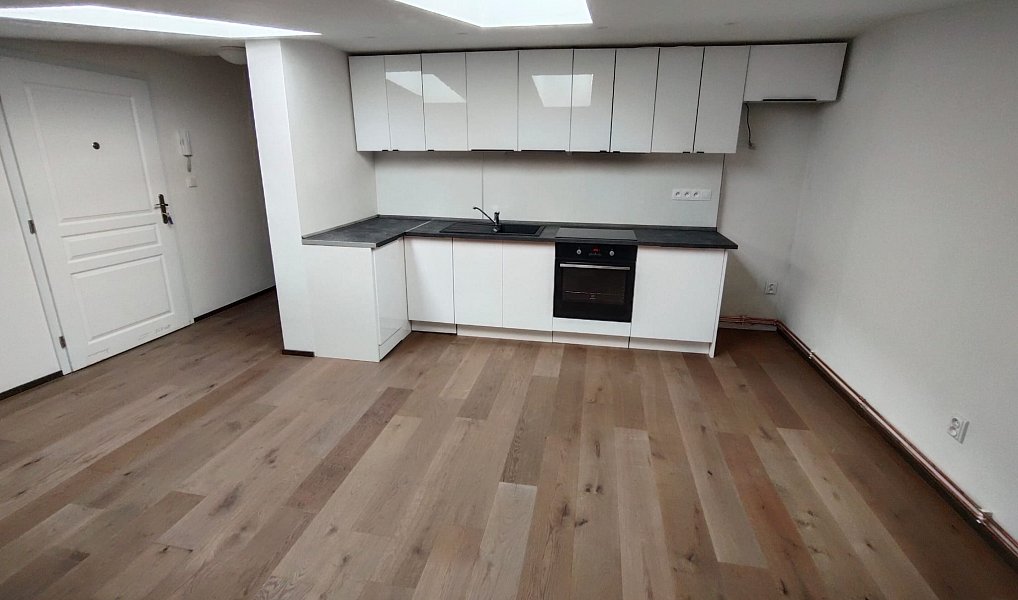 Pronájem bytu 3+kk 83 m², Olomouc – náhled fotky 2
