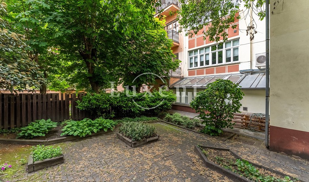 Prodej nájemního domu, činžáku 632 m², Praha – náhled fotky 14