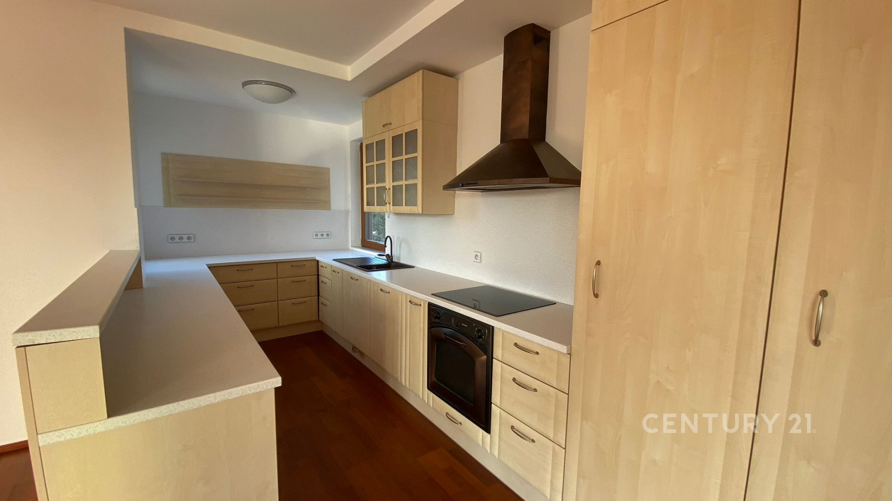 Pronájem bytu 4+kk 144 m²