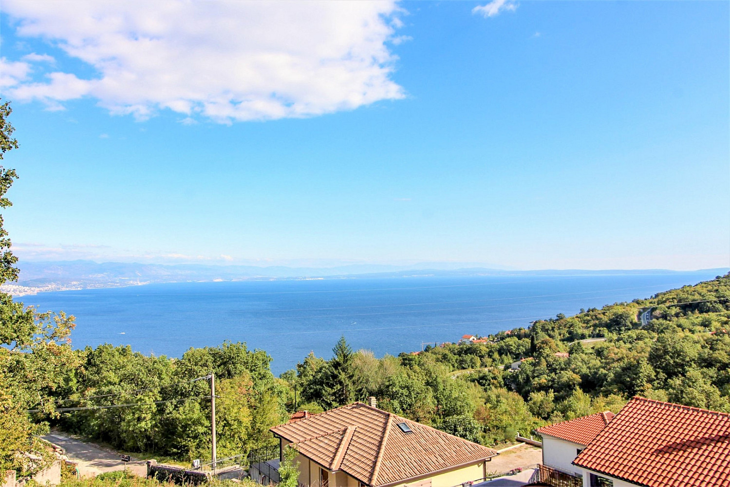 Prodej domu 250 m² s pozemkem 1 273 m²
