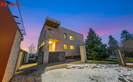 Prodej domu 330 m² s pozemkem 901 m², Zádražanská, Praha 9 - Klánovice