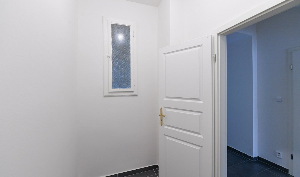 Pronájem bytu 3+kk 84 m², Praha – náhled fotky 24