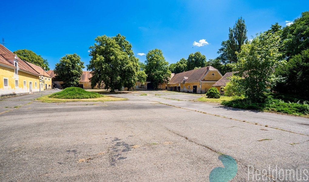 Prodej zemědělského objektu 2 300 m², Králova Lhota – náhled fotky 5