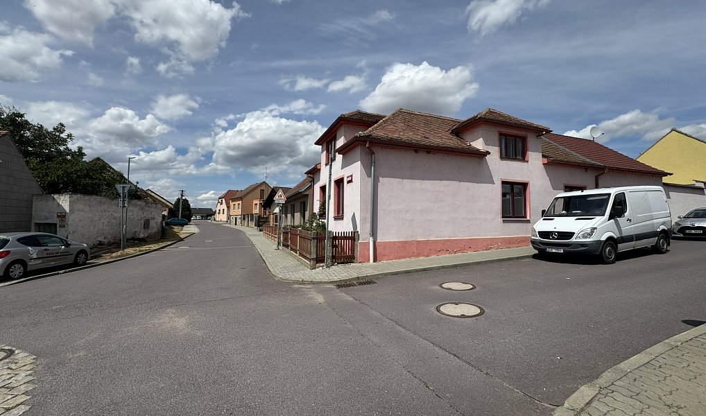 Prodej domu 140 m² s pozemkem 217 m², Kuchařovice – náhled fotky 6