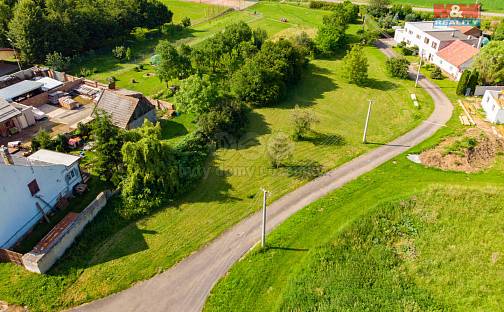 Prodej stavebního pozemku 1 958 m², Uhřice, okres Kroměříž