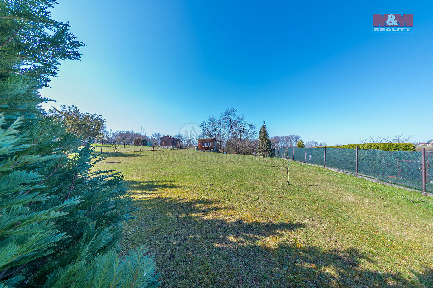 Prodej stavebního pozemku 1 085 m² – další