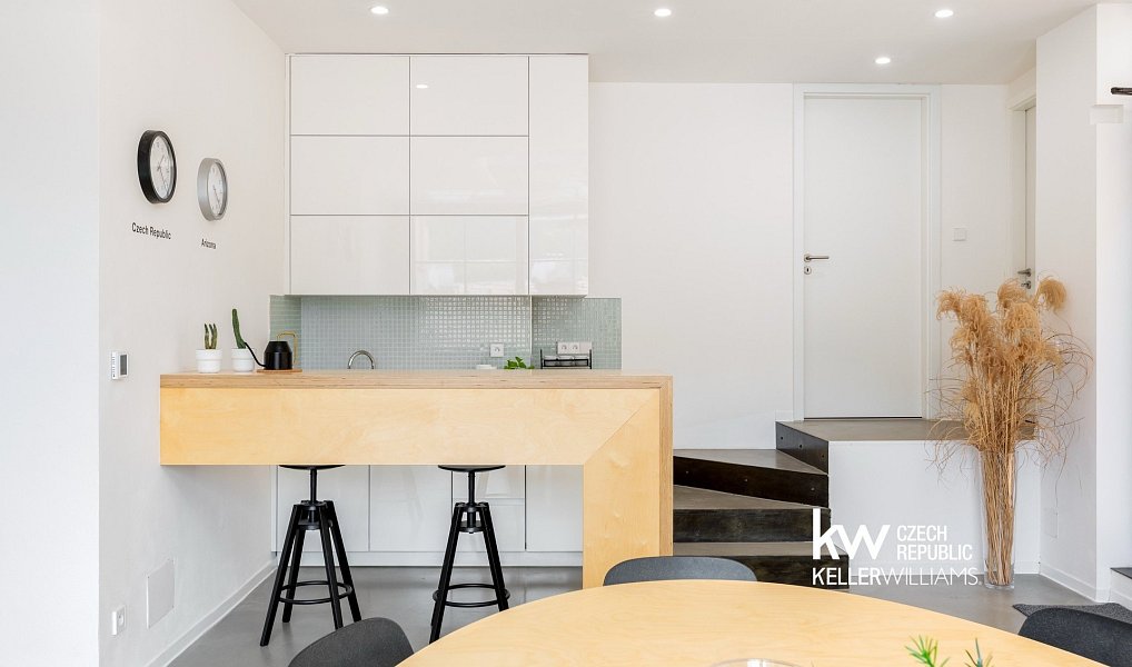 Prodej obchodních prostor 204 m², Praha – náhled fotky 11