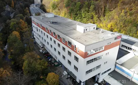 Pronájem výrobních prostor 1 920 m², Adamov, okres Blansko