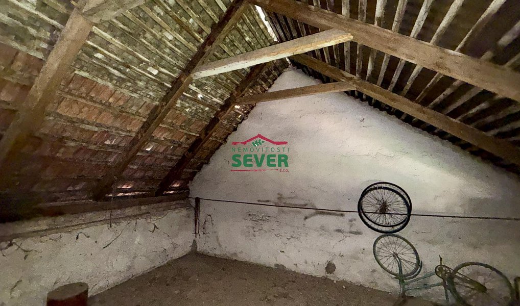 Prodej domu 241 m² s pozemkem 1 596 m², Křesín – náhled fotky 24