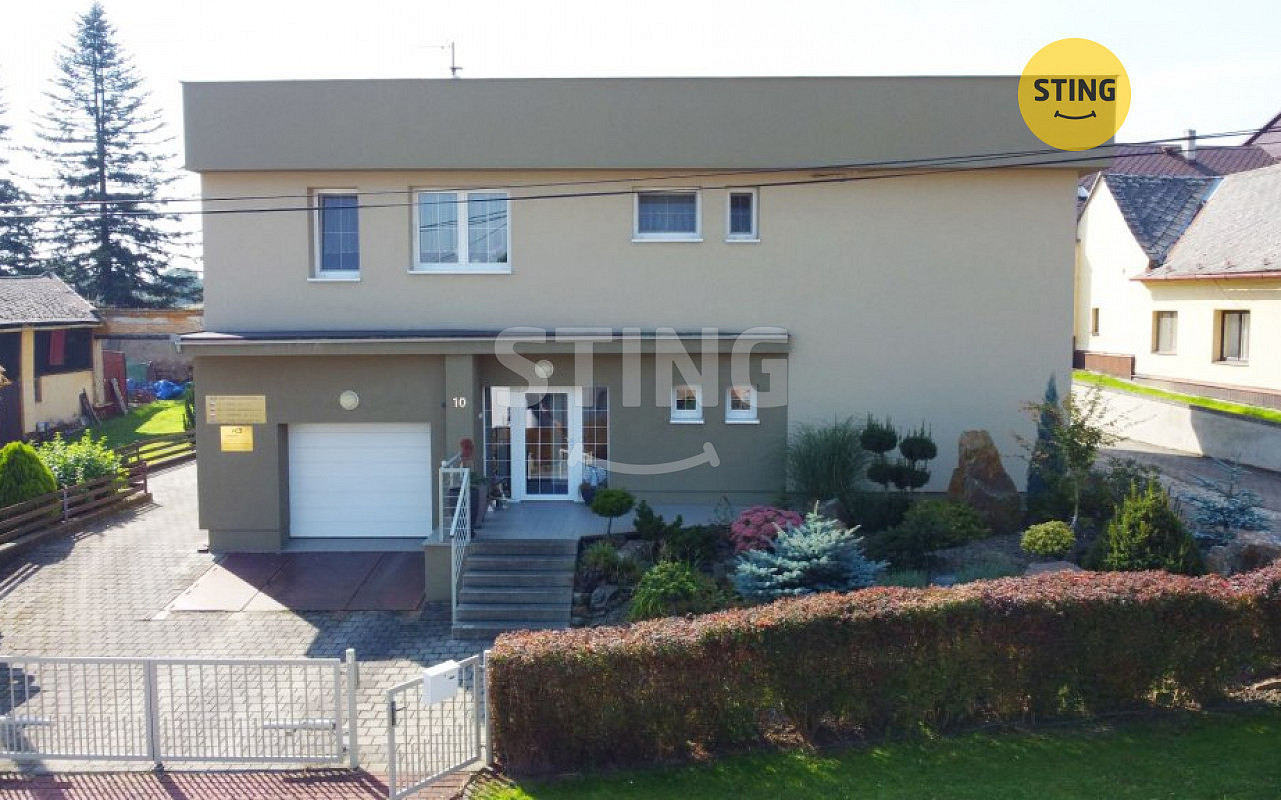 Prodej domu 295 m² s pozemkem 1 089 m²