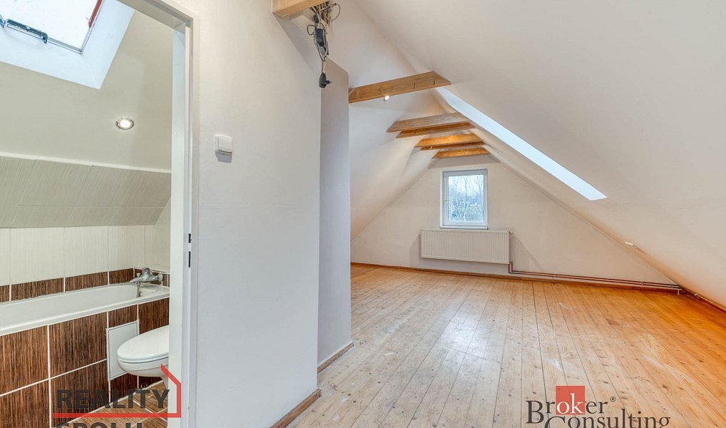 Prodej domu 579 m² s pozemkem 1 059 m², Středokluky – náhled fotky 24