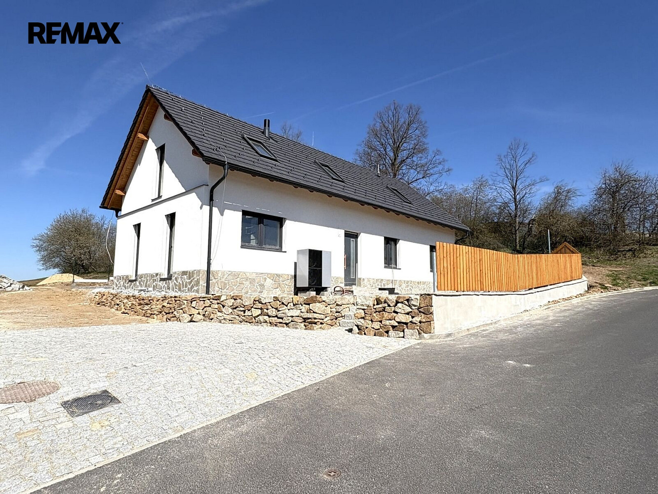 Prodej domu 188 m² s pozemkem 825 m² – fotografie 4