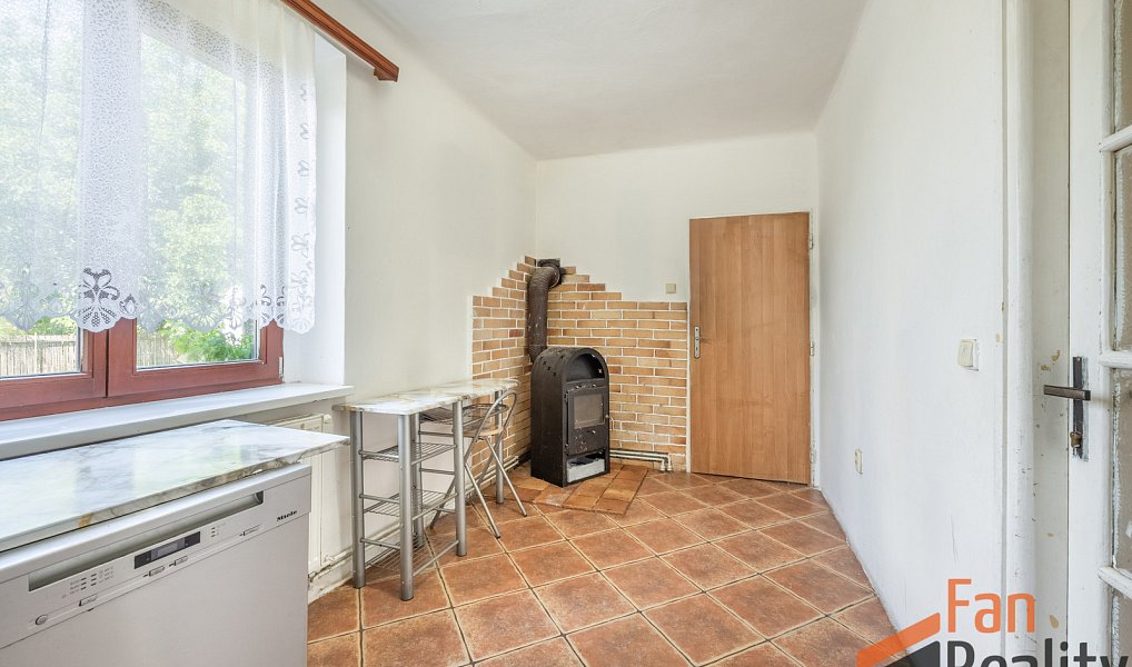 Prodej domu 218 m² s pozemkem 445 m², Hostouň – náhled fotky 6
