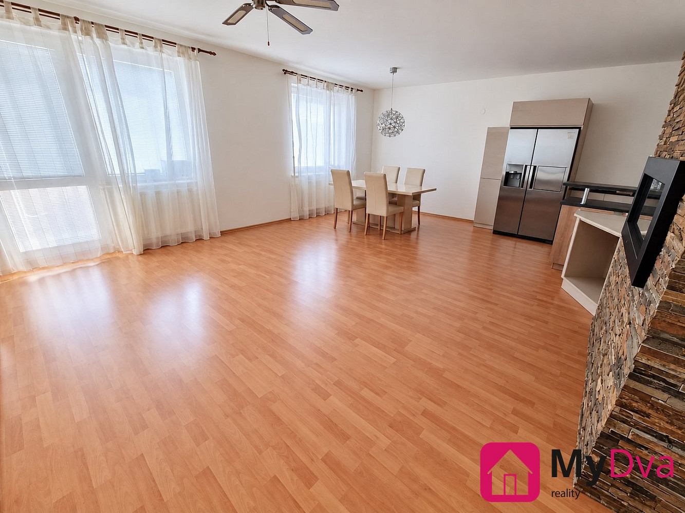 Pronájem bytu 2+kk 85 m² – fotografie 3