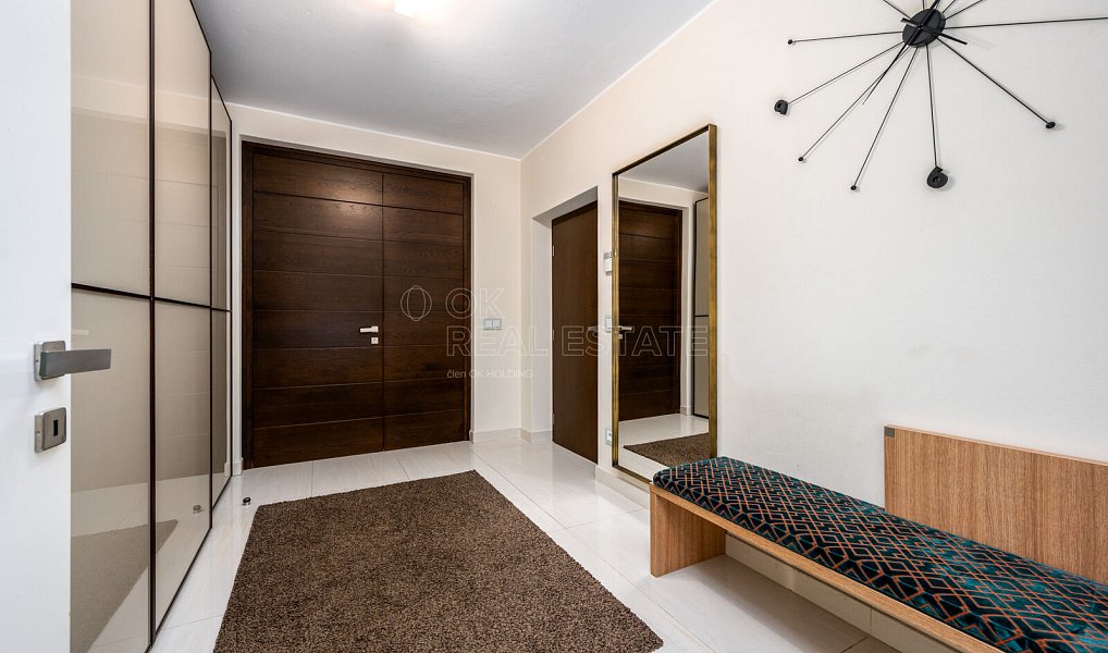 Prodej domu 546 m² s pozemkem 1 608 m², Zvole – náhled fotky 15