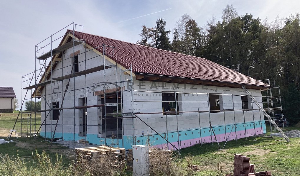 Prodej domu 156 m² s pozemkem 1 014 m², Slavče – náhled fotky 26