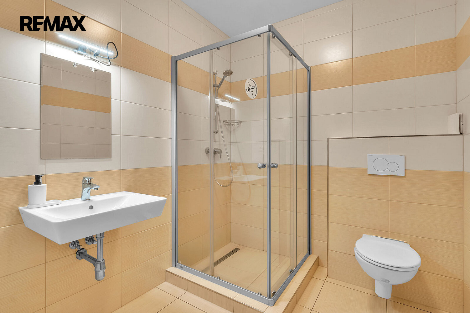 Prodej ubytovacího objektu 492 m² — photo 2