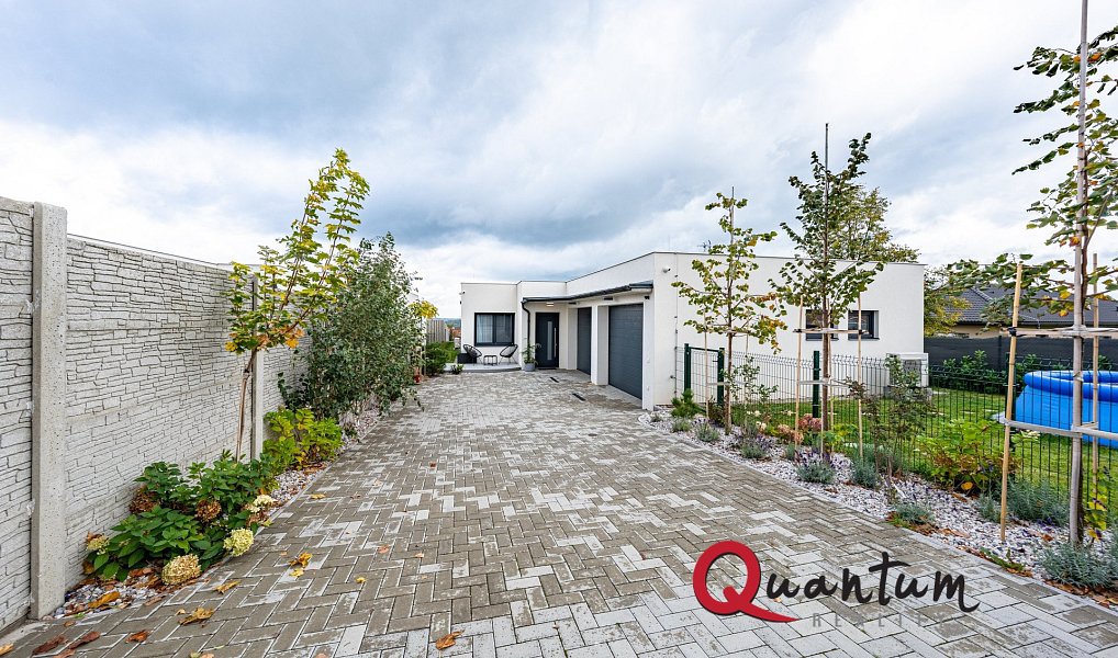 Prodej domu 244 m² s pozemkem 873 m², Divišov – náhled fotky 3