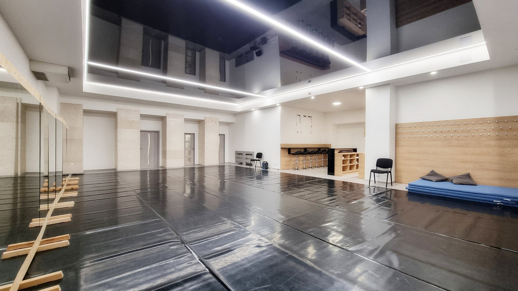 Pronájem komerčního objektu (jiného typu) 233 m² — photo 4