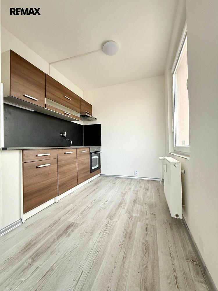 Pronájem bytu 2+kk 41 m² — photo 2