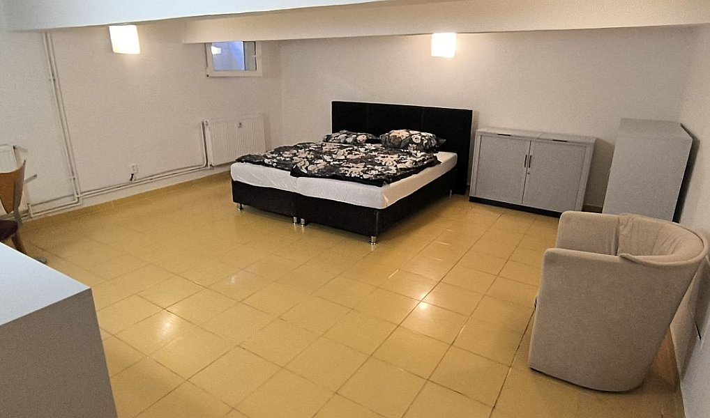 Pronájem bytu 2+kk 60 m², Cheb – náhled fotky 4