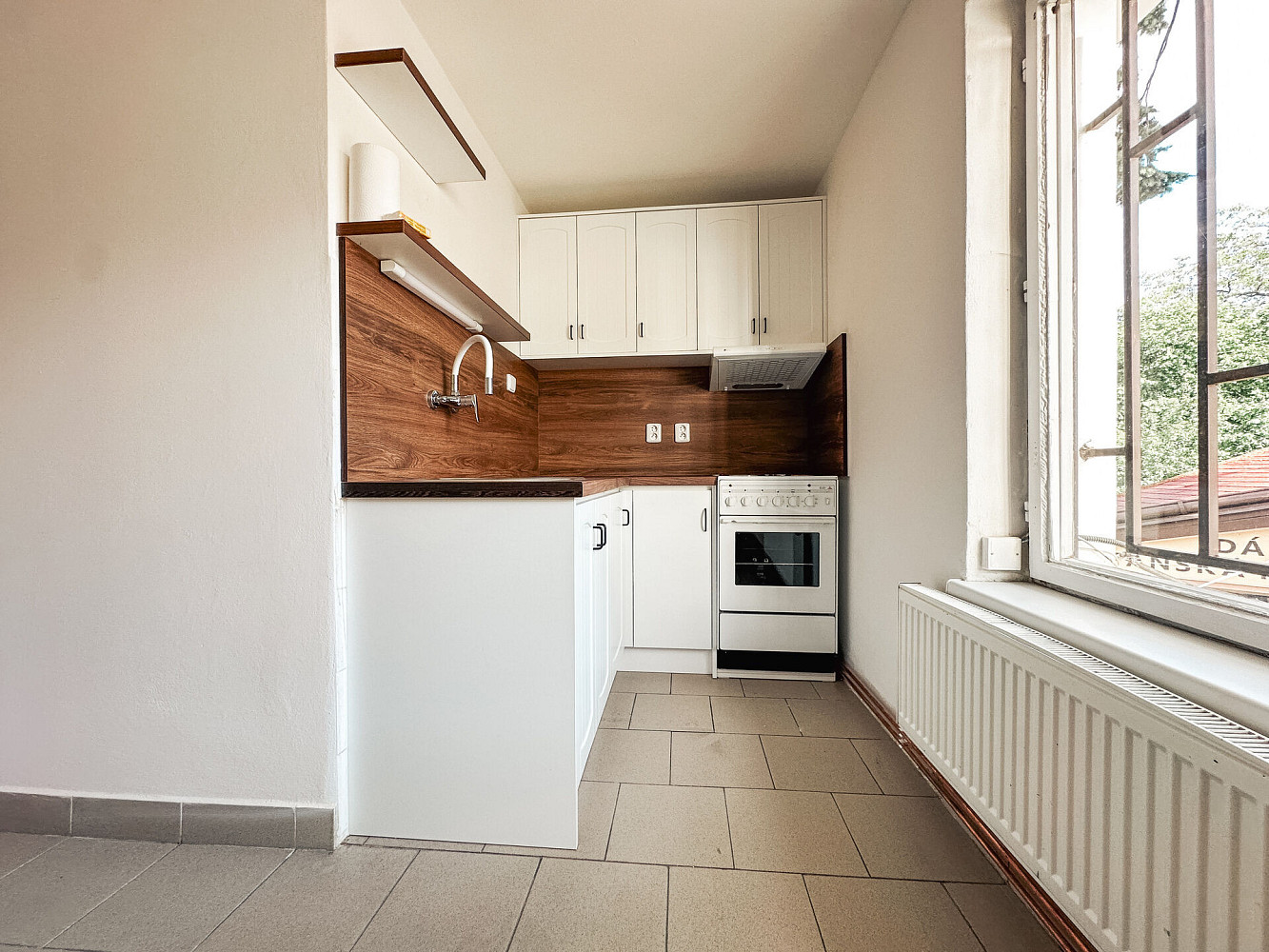 Pronájem bytu 2+1 40 m² – fotografie 3