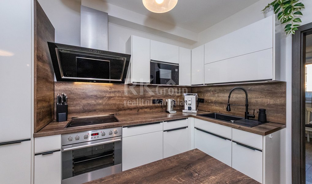 Prodej domu 139 m² s pozemkem 210 m², Praha – fotka 1 z 37