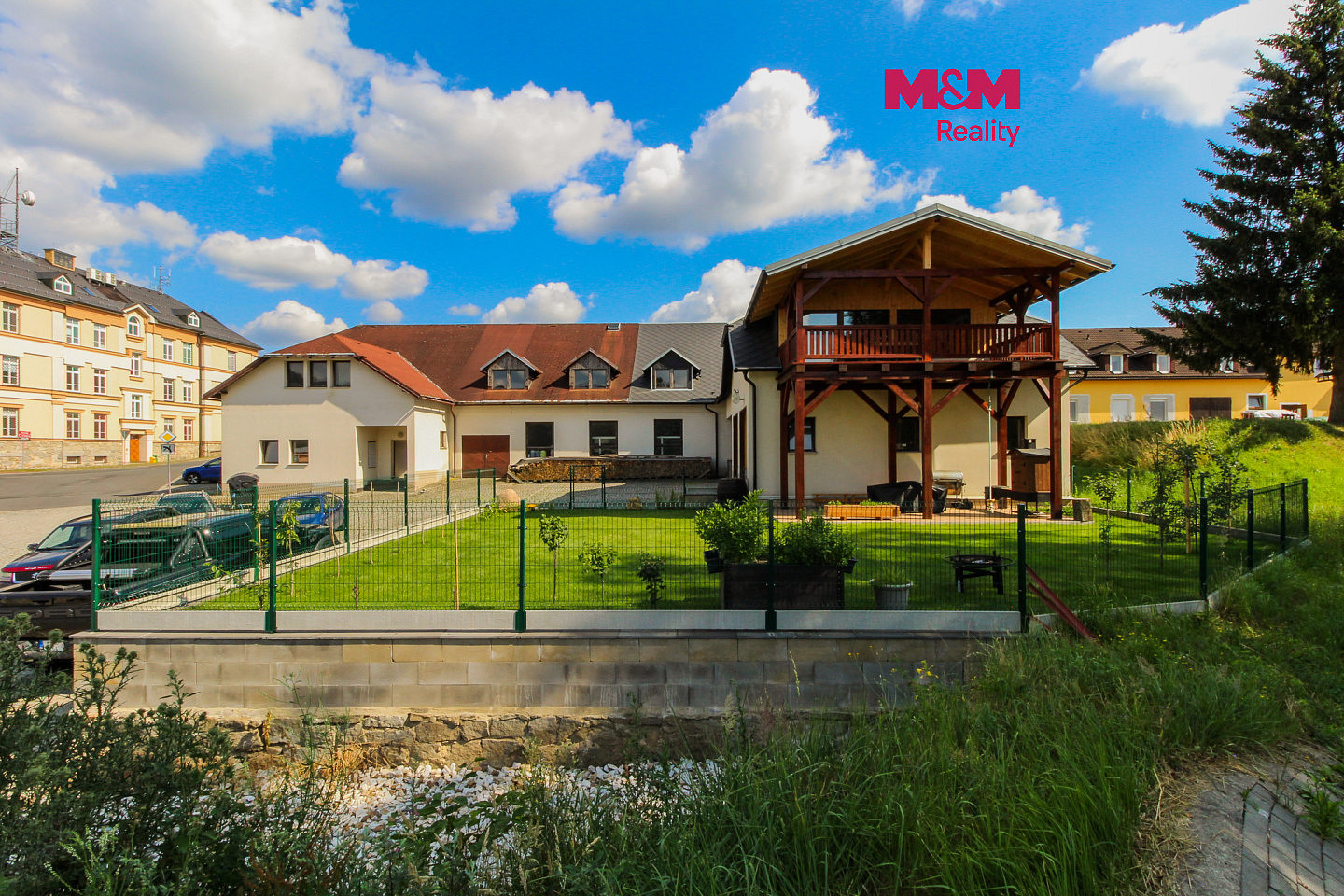 Prodej obchodních prostor 1 051 m²