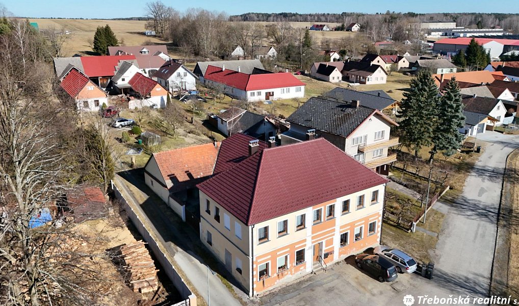 Prodej ubytovacího objektu 445 m², Jílovice – fotka 1 z 22