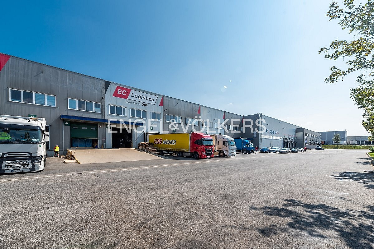 Pronájem skladovacích prostor 200 m² – fotografie 2