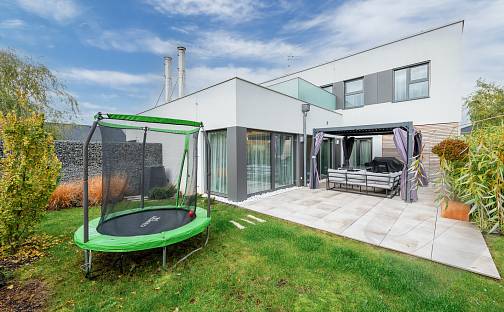 Pronájem domu 201 m² s pozemkem 362 m², Na Vyhlídce, Králův Dvůr - Levín, okres Beroun