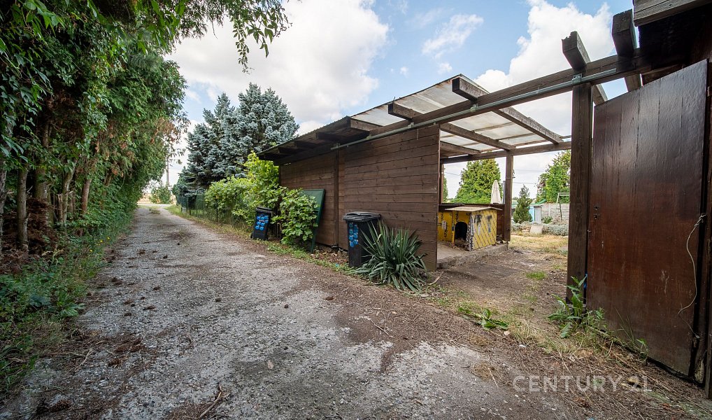 Prodej domu 145 m² s pozemkem 2 417 m², Radonice – náhled fotky 9