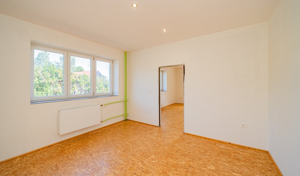 Prodej domu 270 m² s pozemkem 919 m², Tachov – náhled fotky 5