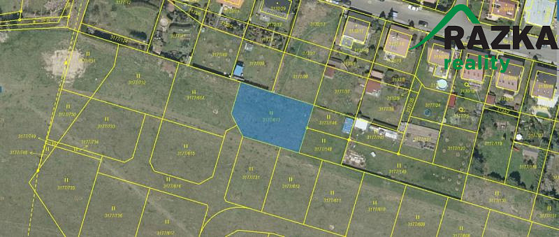 Prodej stavebního pozemku 775 m² – pohled 2