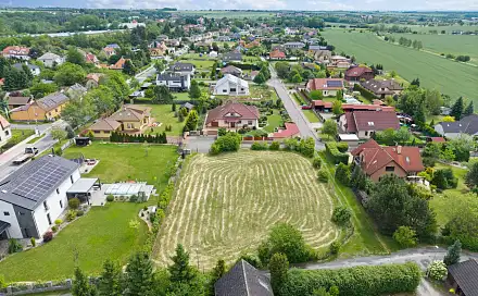 Prodej stavebního pozemku 1 636 m²