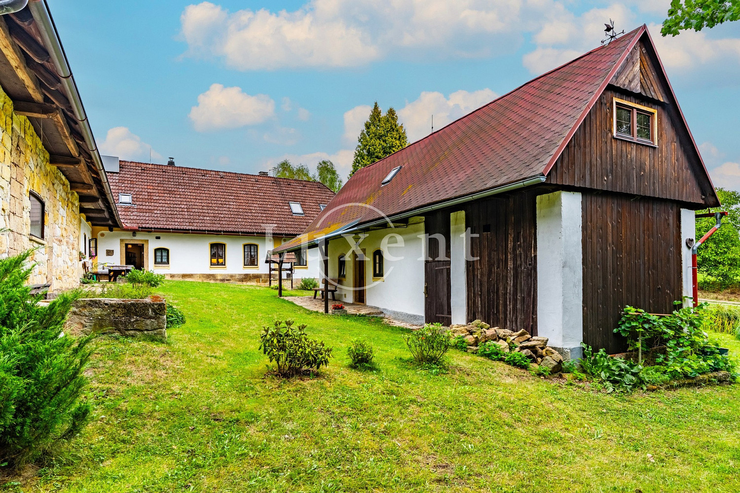 Prodej domu 600 m² s pozemkem 3 100 m² – fotografie 2