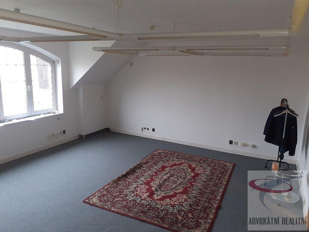 Pronájem kanceláře 55 m² — photo 5