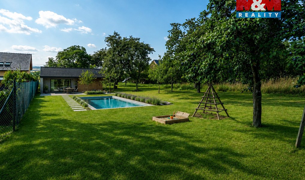 Prodej stavebního pozemku 2 331 m², Viničné Šumice – náhled fotky 2