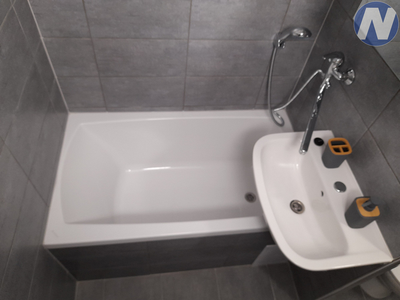 Pronájem bytu 2+kk 39 m² – fotografie 4