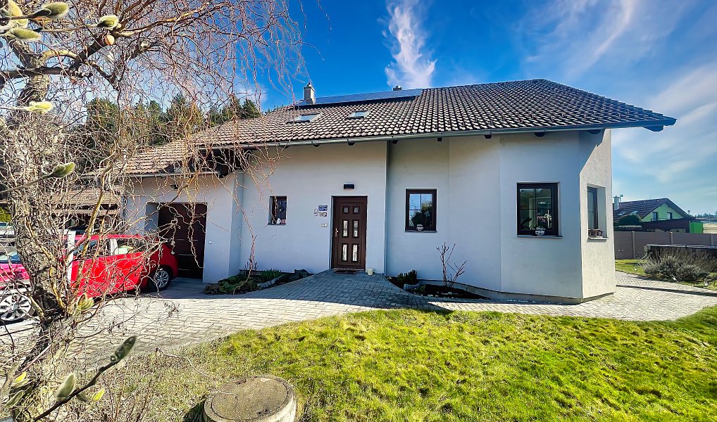 Prodej domu 217 m² s pozemkem 678 m², Srubec – náhled fotky 2