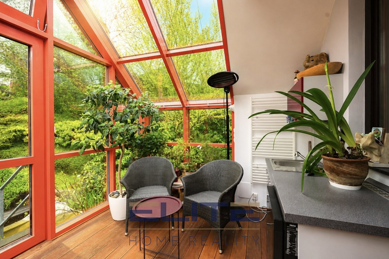 Prodej domu 214 m² s pozemkem 706 m² – fotografie 4