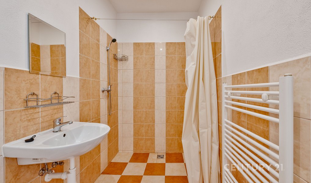Prodej ubytovacího objektu 1 320 m², Jistebnice – náhled fotky 33