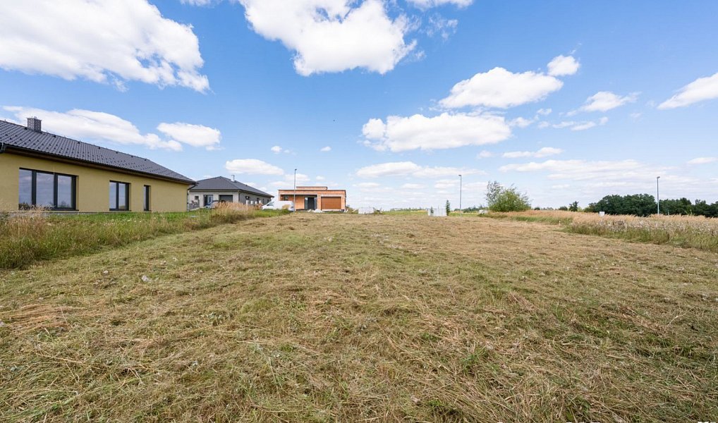Prodej stavebního pozemku 640 m², Střítež – náhled fotky 5