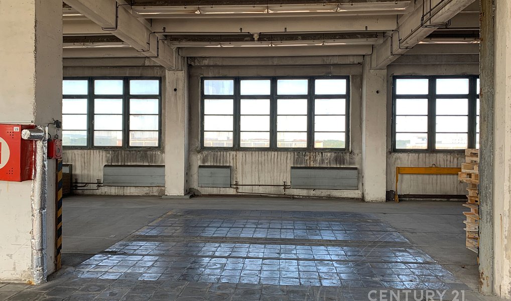Pronájem skladovacích prostor 1 422 m², Chropyně – náhled fotky 2